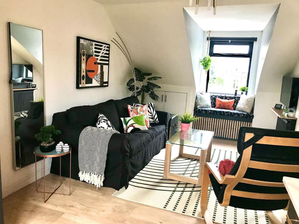 The Morningside Apartment Charming Stylish Apartment In The Centre Of Innerleithen Eksteriør billede